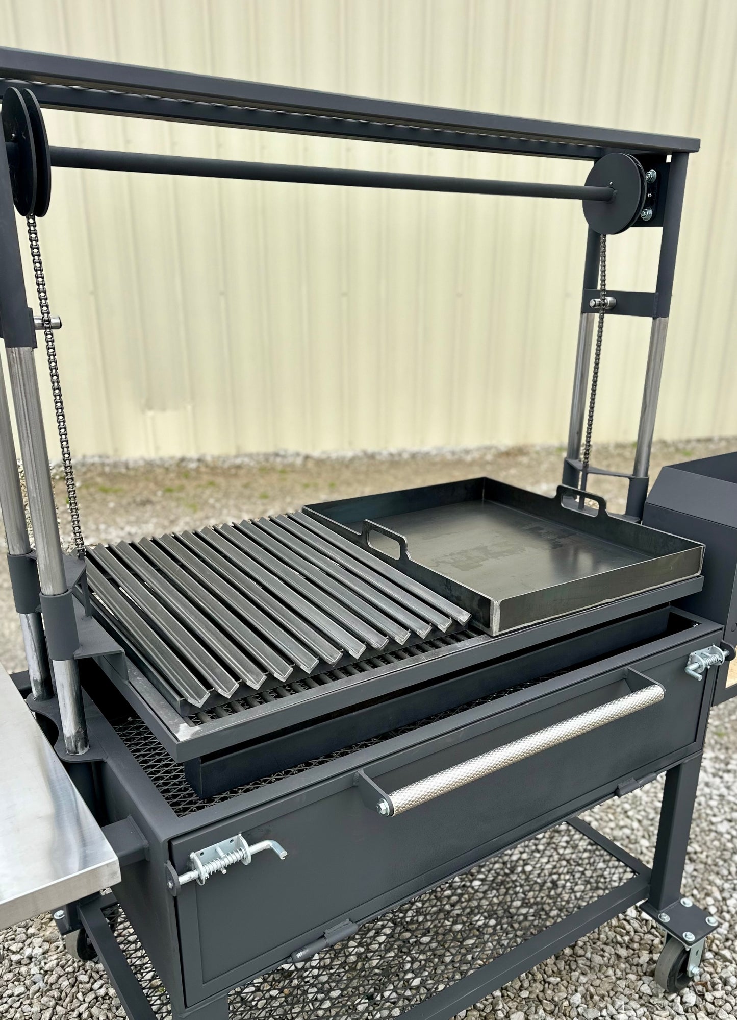 The SANTA MARIA Grill